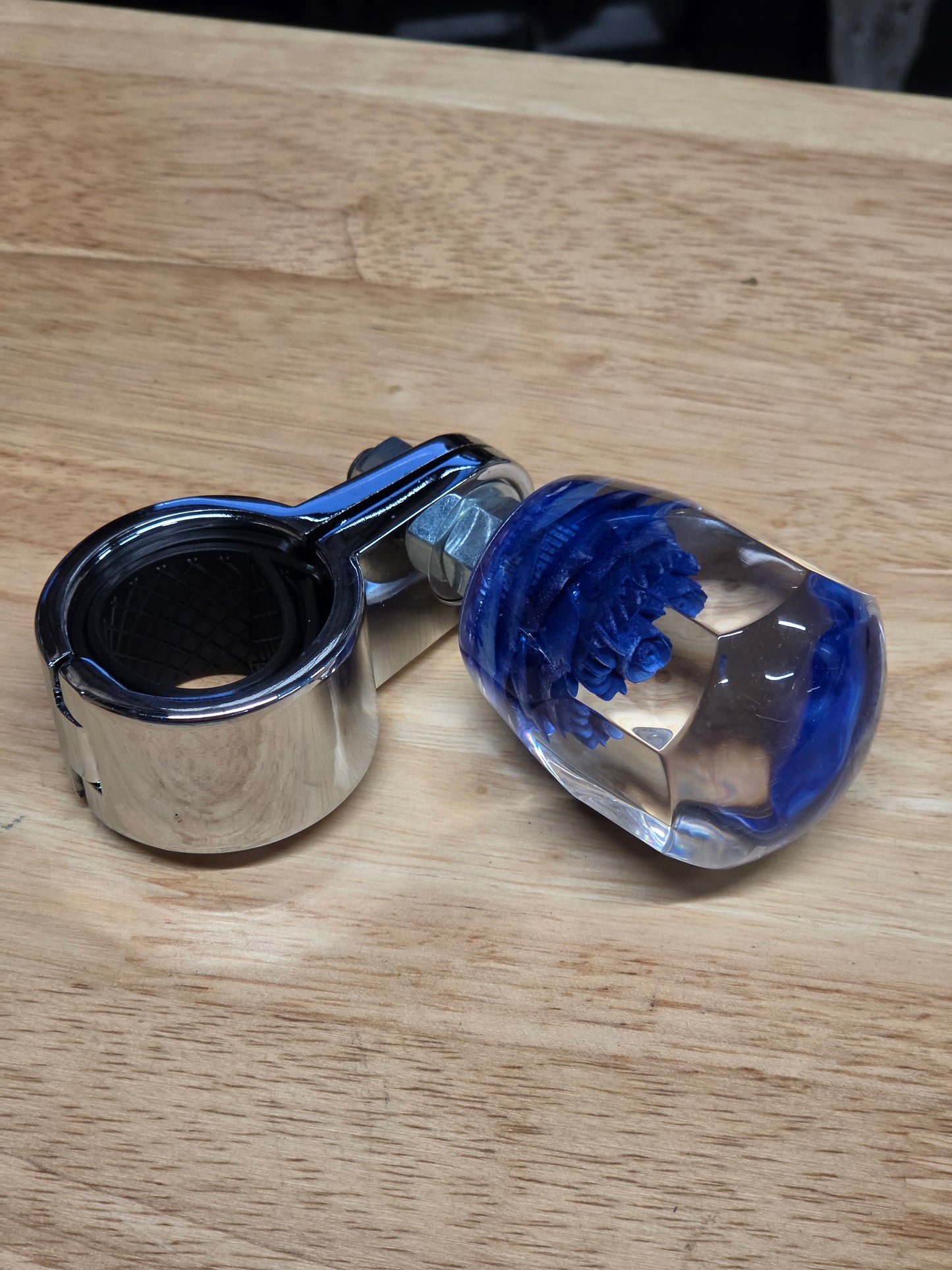 Blue Rose Handle spinner